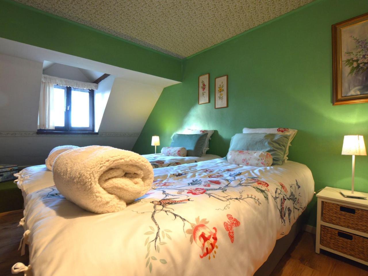 Cozy Cottage In Malmedy With Large Garden Экстерьер фото